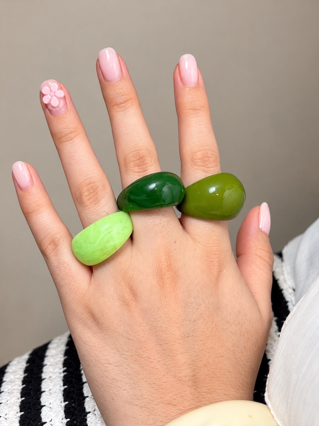 Anillo de resina verde