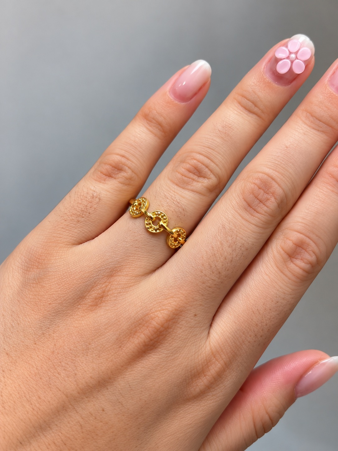 Anillo eslabones dorado