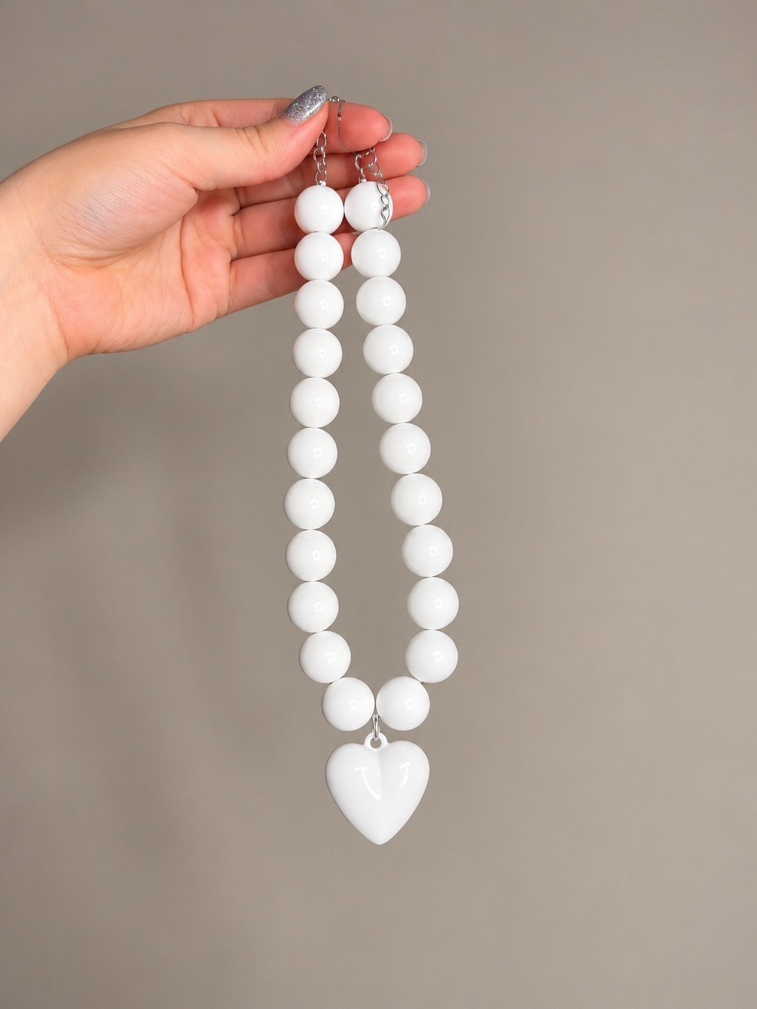 Collar chicle blanco