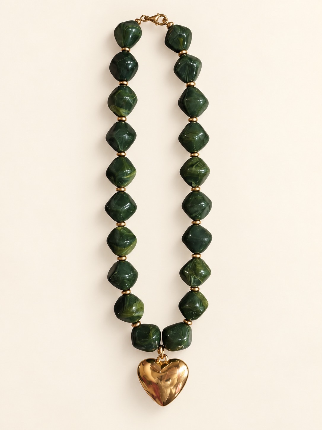Collar piedras verdes con dorado